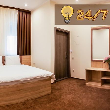 Twin Apart Hotel Kiev Exterior foto